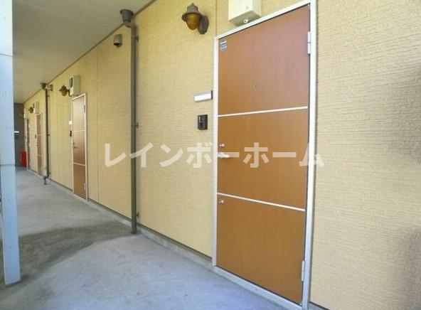 玄関　収納もある玄関です