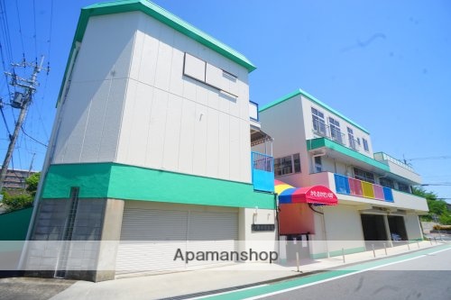 コンビニ　ファミリーマート　香芝良福寺店（コンビニ）まで1024m