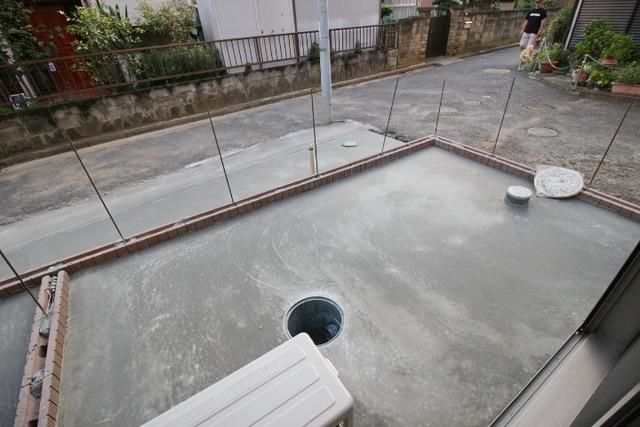 バルコニー　広々としたバルコニー