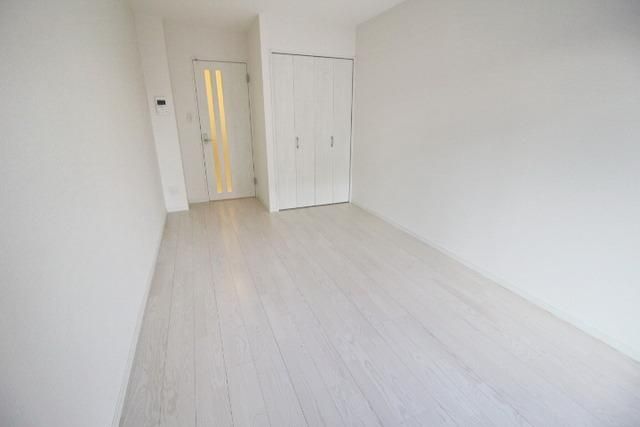 居室・リビング　明るいお部屋です