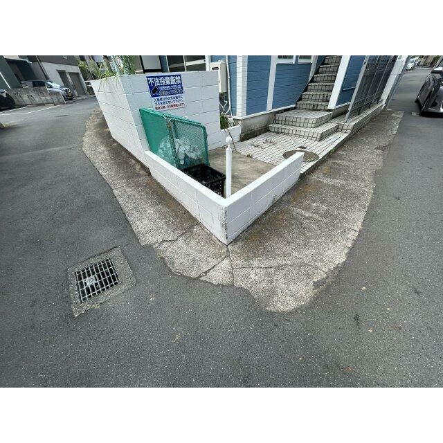 その他　敷地内ゴミ置場