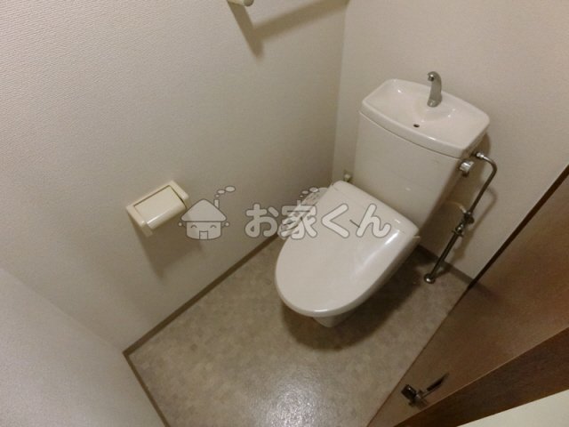 トイレ　ウォシュレット付き