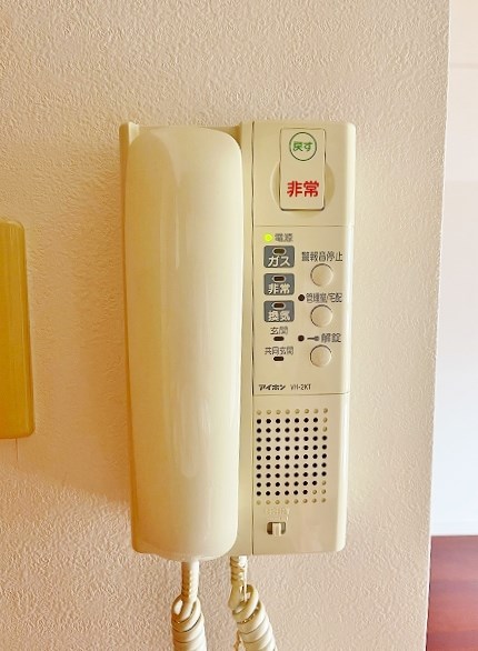 セキュリティ　★もしもし、どちら様でしょうか？インターホン付き★