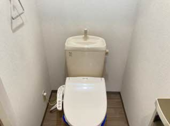 トイレ　同物件、別物件の写真となります。ご参考までにご覧ください。