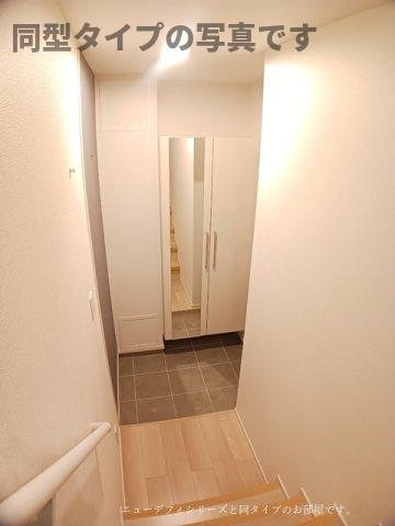 玄関　収納もある玄関です
