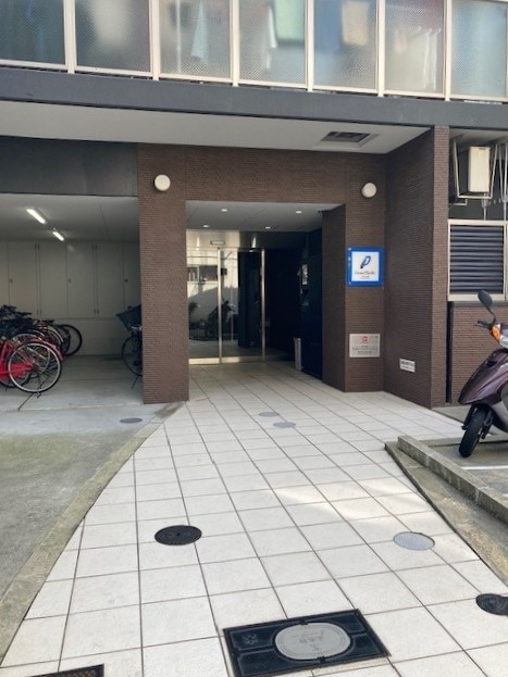 エントランス　ゆとりのあるエントランスです