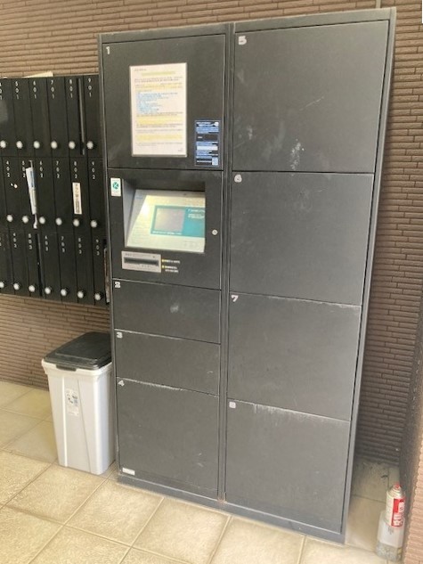 エントランス　建物の内部です