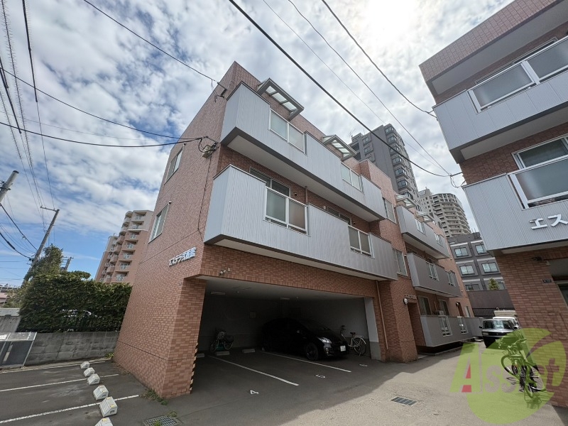 建物外観　札幌市中央区南１８条「エステラ弐番館」