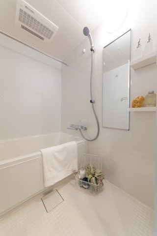 バス・シャワールーム　※別部屋参考写真
