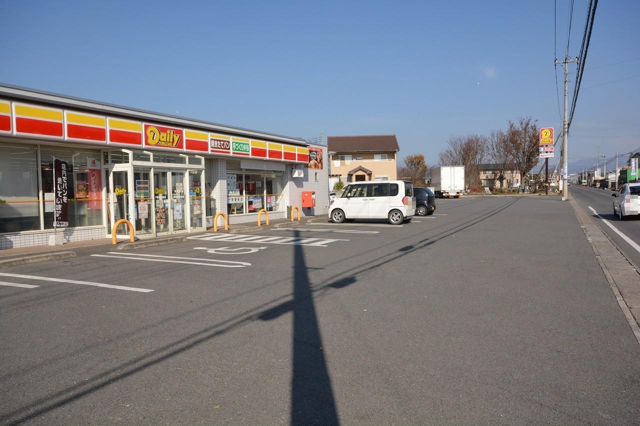 コンビニ　デイリーヤマザキ伊勢崎赤堀店（コンビニ）まで194m