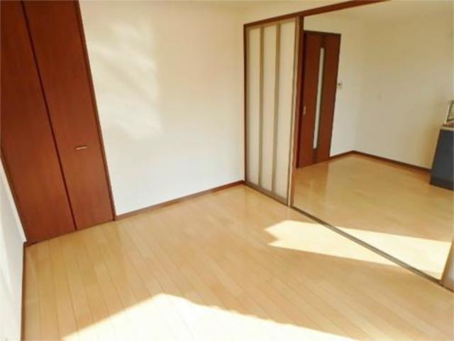 その他部屋・スペース　明るい洋室です