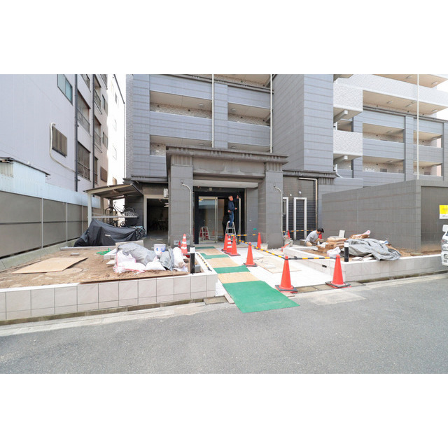 エントランス　清潔なエントランスです