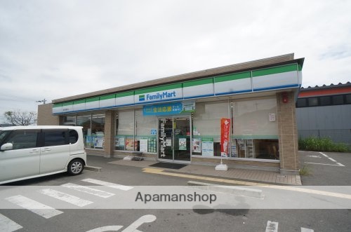 コンビニ　ファミリーマート　香芝真美ヶ丘二丁目店（コンビニ）まで1395m