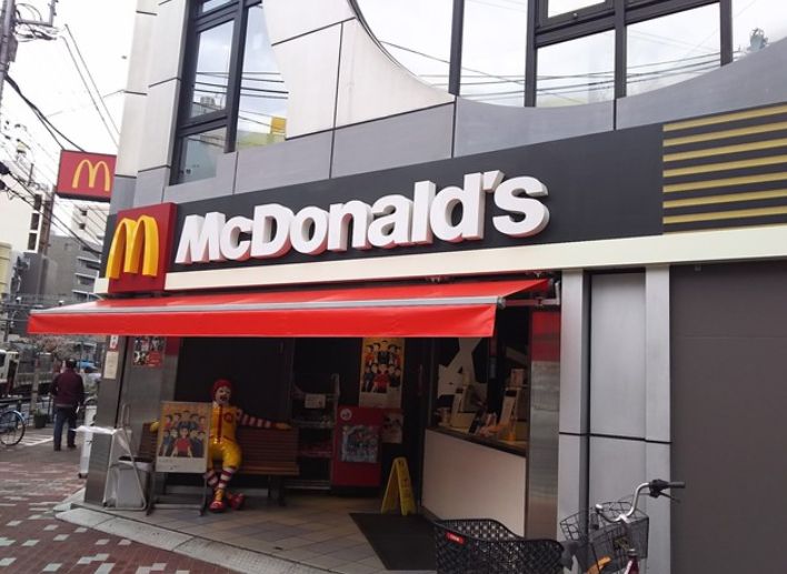 飲食店　マクドナルド菊川駅前店（飲食店）まで94m