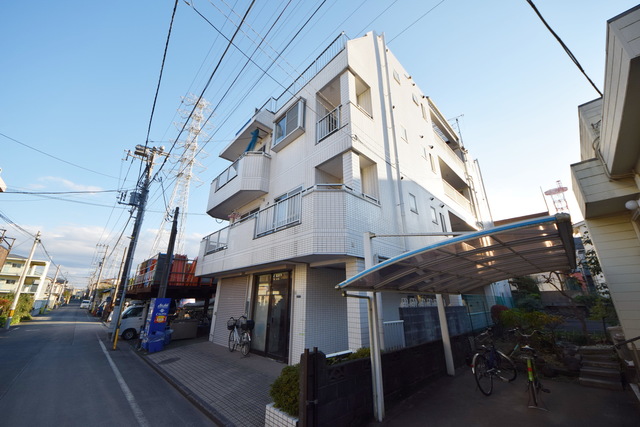 建物外観　～住みやすい立地ですっ～
