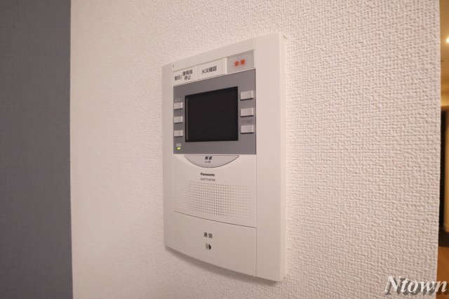 セキュリティ　モニター付きインターホンです。