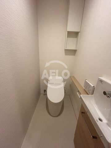 トイレ　インペリアル大宮　温水洗浄便座