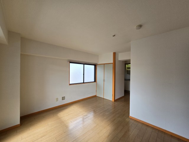 居室・リビング　マザック千代田