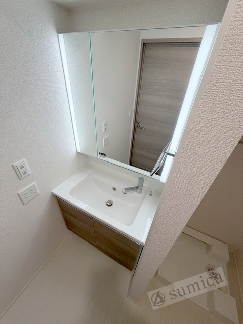 洗面設備　同施工の参考写真です