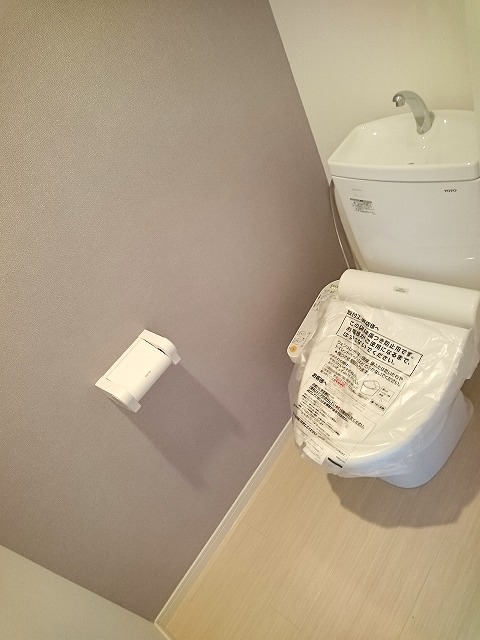 トイレ　洗浄便座付きのトイレです。※現況を優先します。