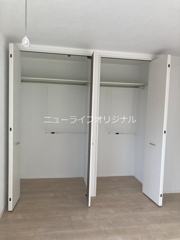 収納　衣類や荷物をすっきり収納できるクローゼット