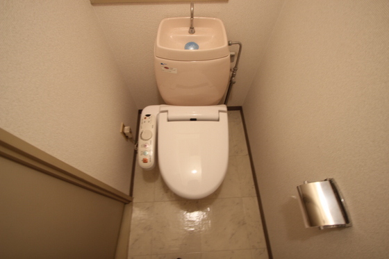 トイレ　※別部屋の写真です