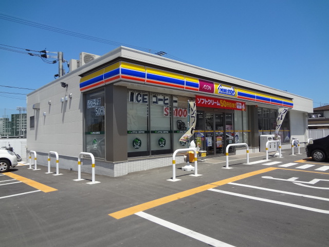 コンビニ　ミニストップ（コンビニ）まで196m