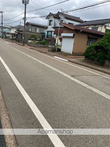 その他　前面道路（その他）まで0m