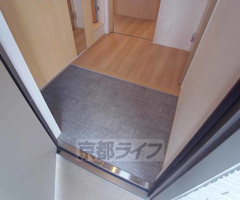 玄関　玄関のドア部分です。