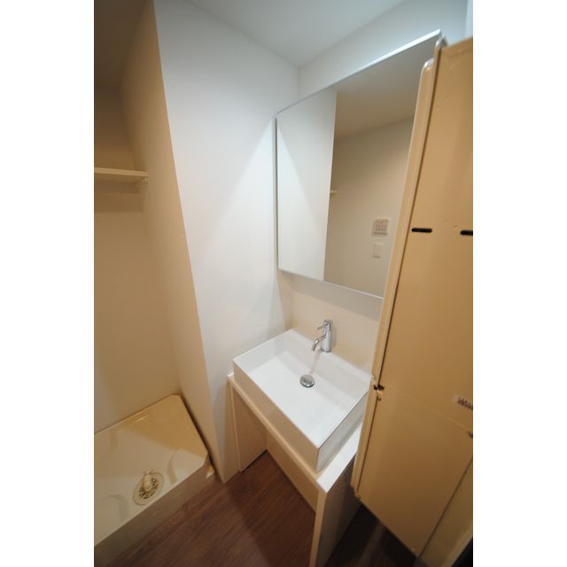 洗面設備　※別部屋の参考写真です。
