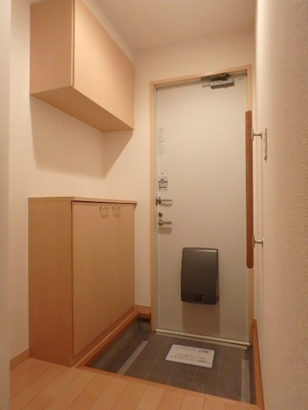 玄関　図面と現状に相違がある場合には現状を優先