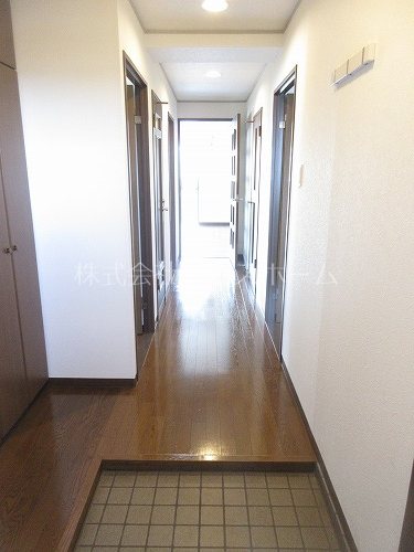 玄関　※別号室参考写真