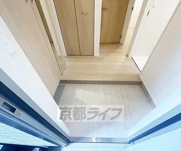 玄関　玄関収納あり