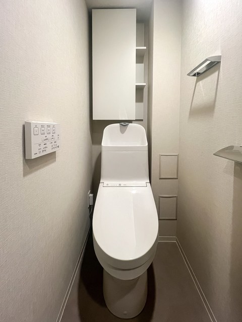 トイレ　※写真は同タイプ住戸です。