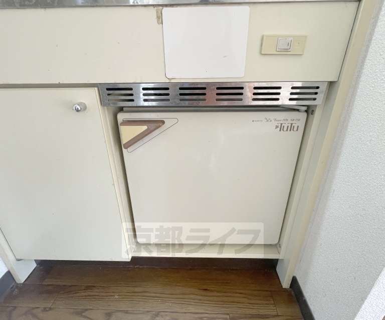その他設備　冷蔵庫
