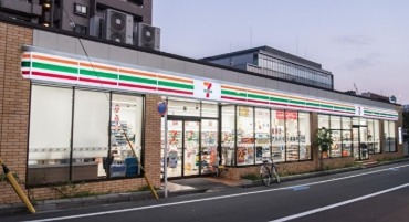 コンビニ　セブンイレブン 江東佐賀2丁目店（コンビニ）まで150m