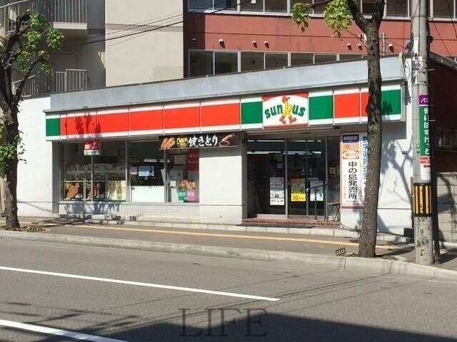 コンビニ　サンクス中の島店（コンビニ）まで215m