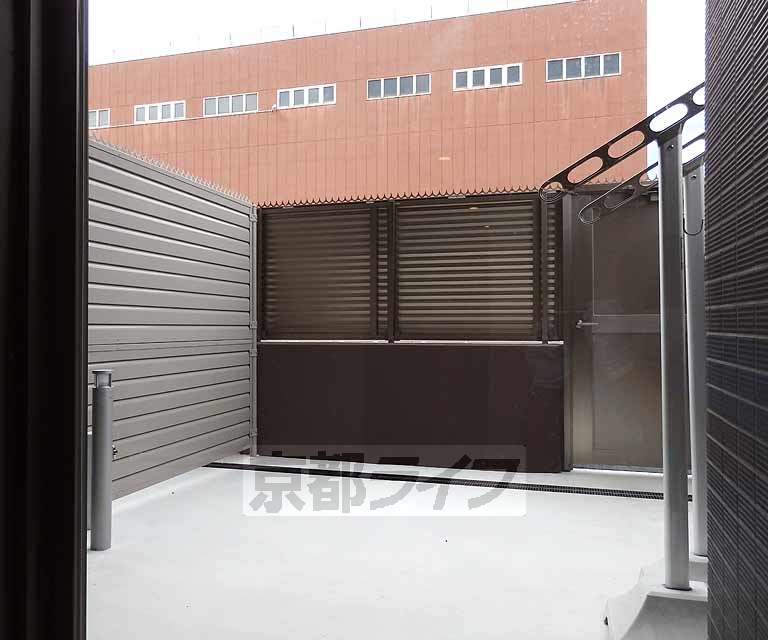 バルコニー　・１０１号室庭の写真です