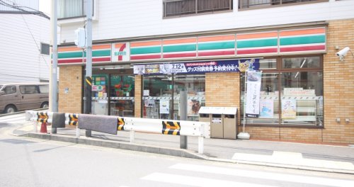コンビニ　セブンイレブン横浜戸部町店（コンビニ）まで498m
