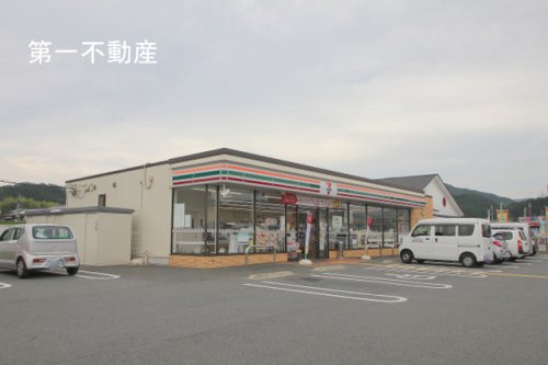 コンビニ　セブンイレブン（コンビニ）まで2725m