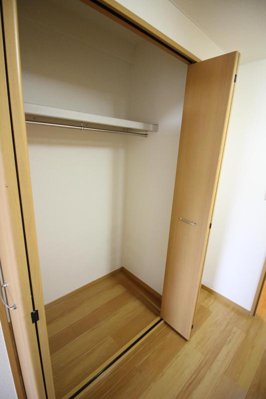 収納　キッチンの横にあるクローゼット