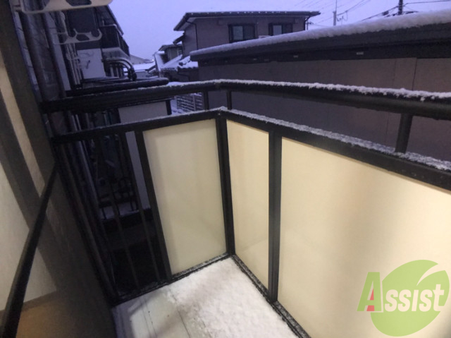 バルコニー　バルコニーは洗濯物もしっかり干せる広さですね。