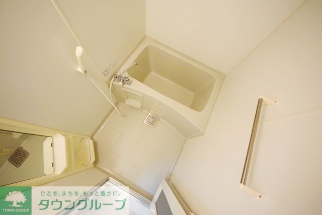 バス・シャワールーム　同物件内、他号室の室内写真です