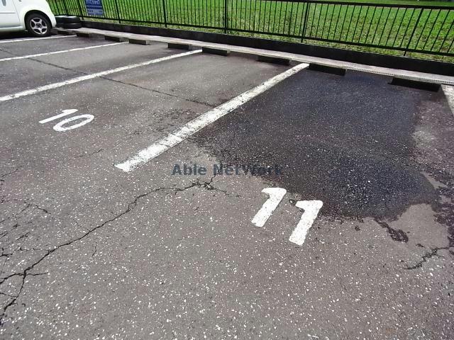 駐車場　駐車場