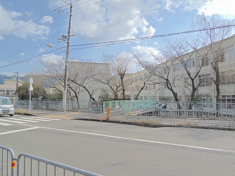 中学校　京都市立小栗栖中学校（中学校）まで1279m