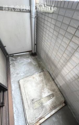 バルコニー　暖かな日差しのふりそそぐバルコニー