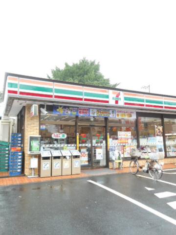 コンビニ　セブンイレブン（コンビニ）まで211m