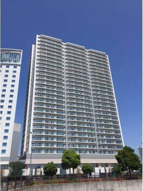 建物外観　オートロックです