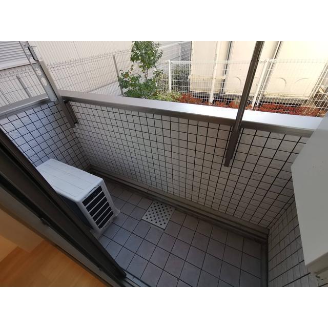 バルコニー　※室内写真は１０１号室の写真です。