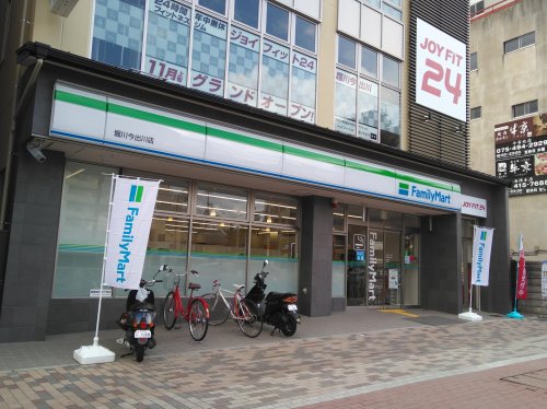 コンビニ　ファミリーマート 堀川今出川店（コンビニ）まで243m